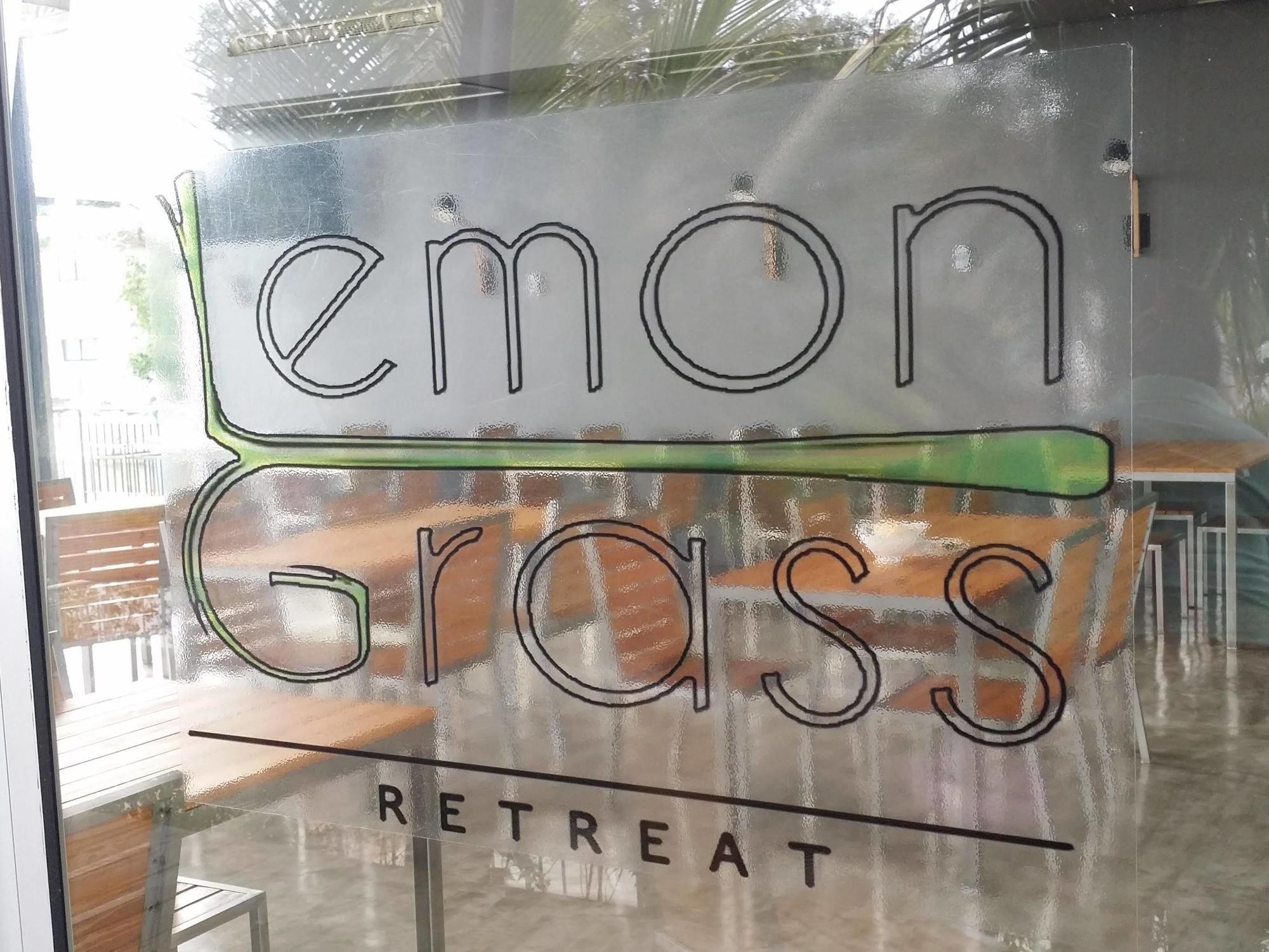 Lg Lemon Grass Hotel Na Chom Thian Eksteriør billede