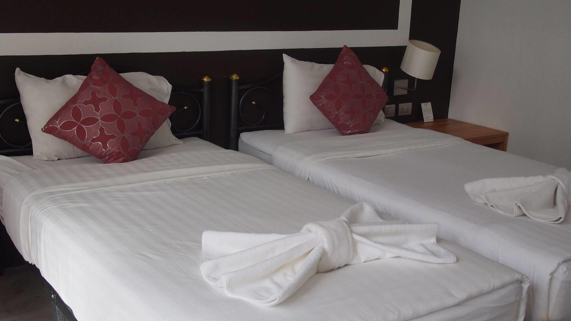 Lg Lemon Grass Hotel Na Chom Thian Eksteriør billede